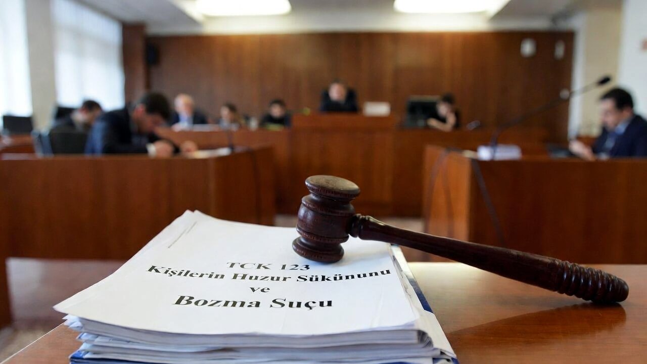 TCK 123 Kişilerin Huzur ve Sükûnunu Bozma Suçu Nedir? 3 Uygulamada TCK 123 Suçu ve Örnek Durumlar